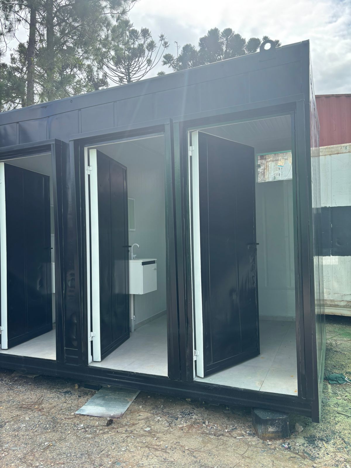 Projeto personalizado em container para artigo sobre Google Ads